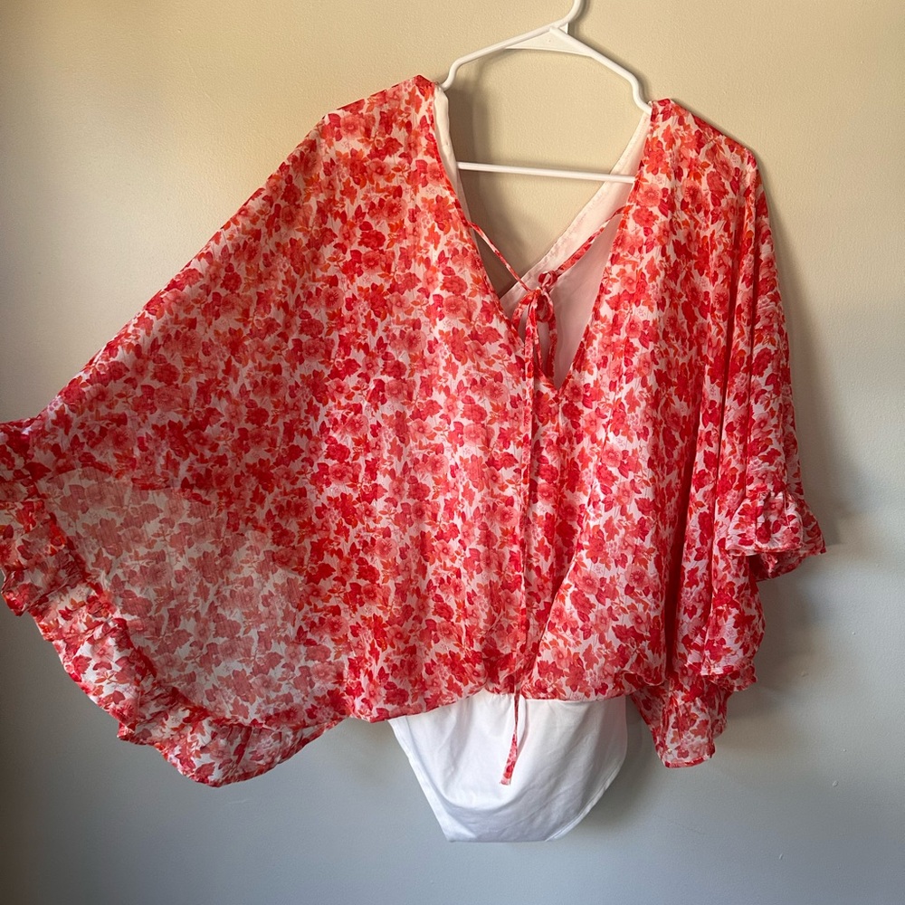 3/$30 ✨ Pink Lily NWOT Floral Blouse Bodysuit - Picture 4 of 4